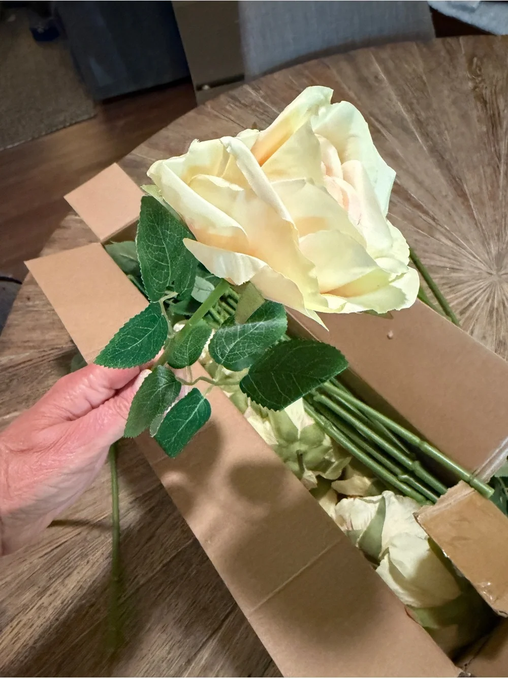 New 20 Artificial Long Stem Roses Ivory Blush Pink Faux Flowers Wedding Decor